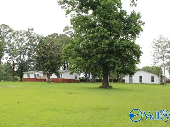 20 Meadow Wood Cir NW, Arab, AL 35016