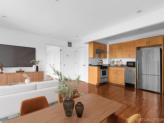 4th image of 400 15th St APT 4E