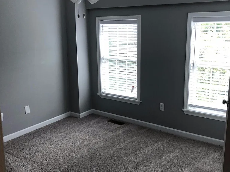 931 Broad St — Photo 30