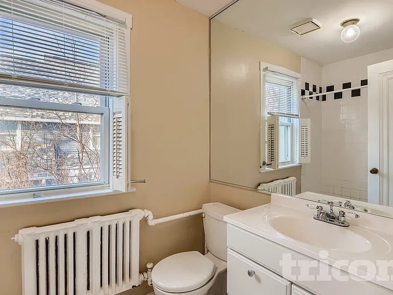 1314 Glenview Rd — Photo 4