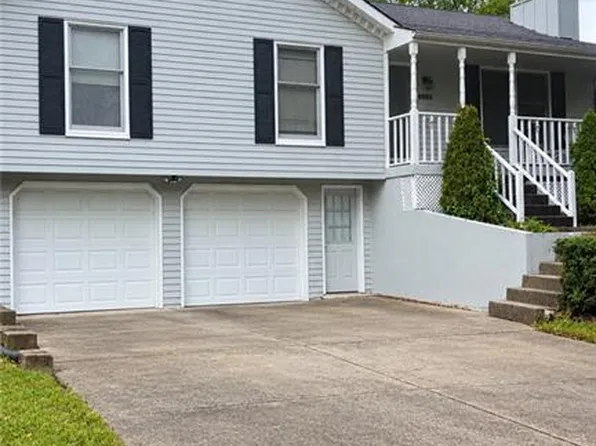 6906 N Chas Dr, Pleasant Valley, MO 64068