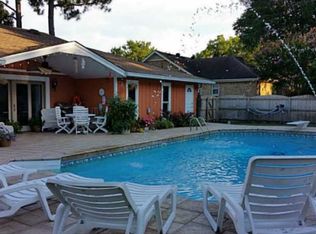 717 Southleaf Dr, Virginia Beach, VA 23462