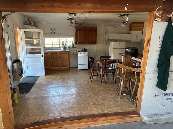5th image of 3034 Halls Stream Rd