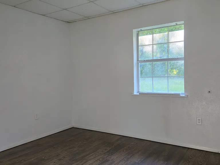 1306 Bonham St #10 — Photo 7