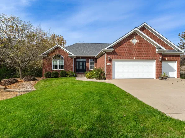 311 W 6th Avenue Ct, Coal Valley, IL 61240