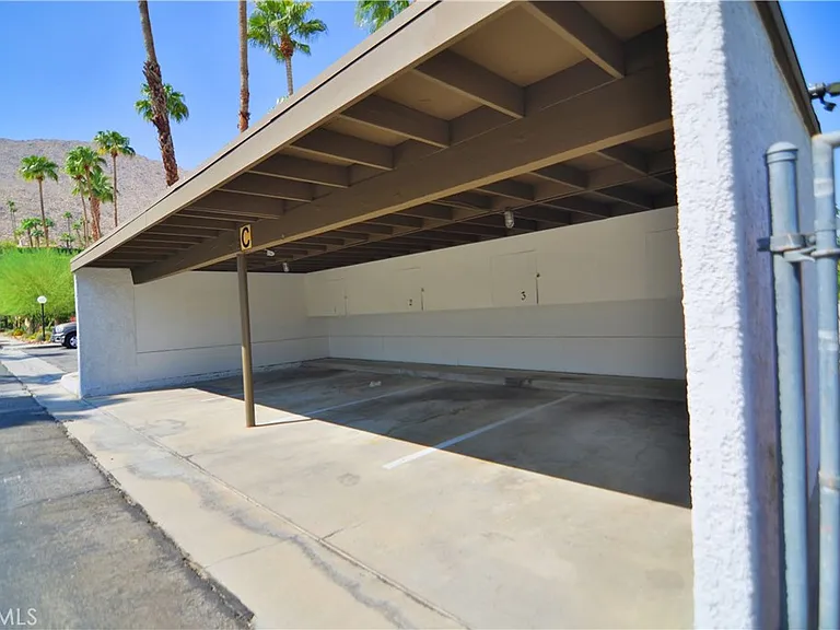 250 E San Jose Rd #63 — Photo 11