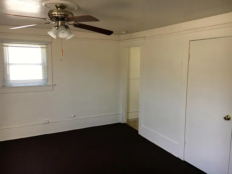 1915 4th Ave #9 — Photo 5