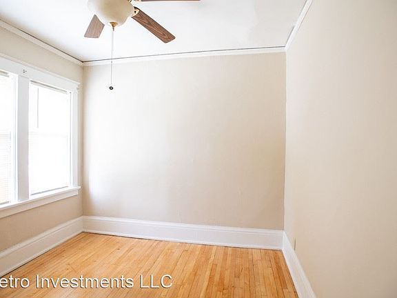 2nd image of 1802 E Linnwood Ave Unit 5