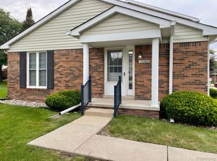 16360 Rudgate St, Southgate, MI 48195