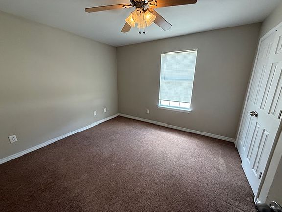 5th image of 17334 Avondale Cir