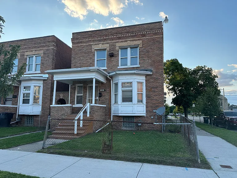 800 W Euclid Ave — Photo 17