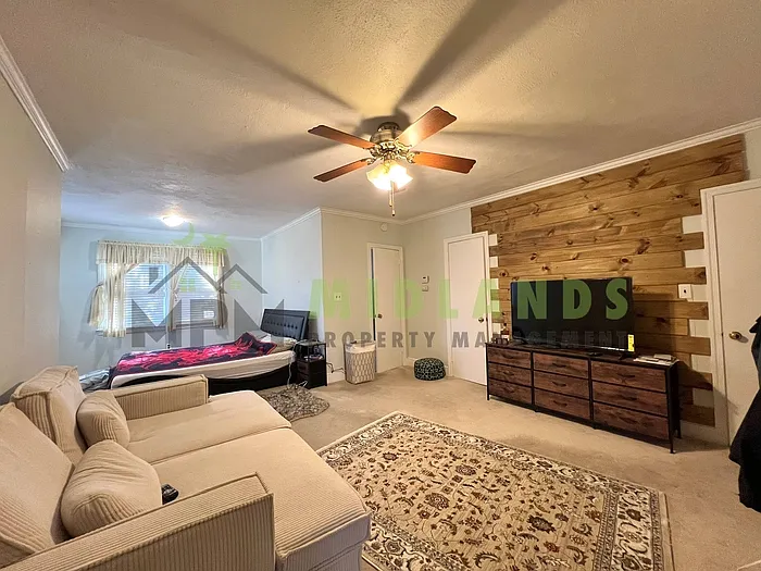 2417 Clark St — Photo 34