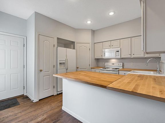 4th image of 6051 Bridgehaven Dr