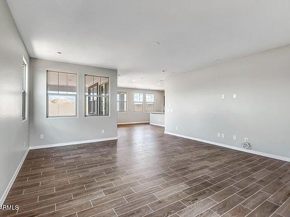 5th image of 1308 W Macaw Court