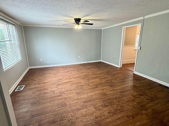 5th image of 666 Woolfolk St