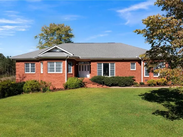 946 Spring Place Rd NE, White, GA 30184