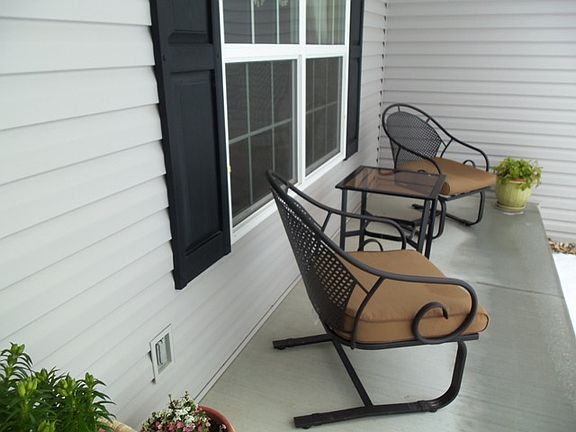 3rd image of 432 Stone Grove Dr