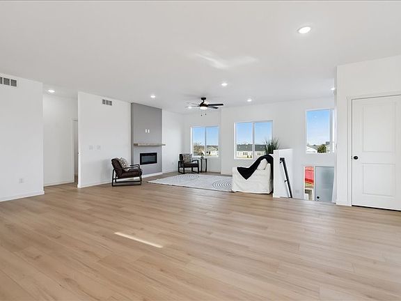 5th image of 3111 Gingko Ln