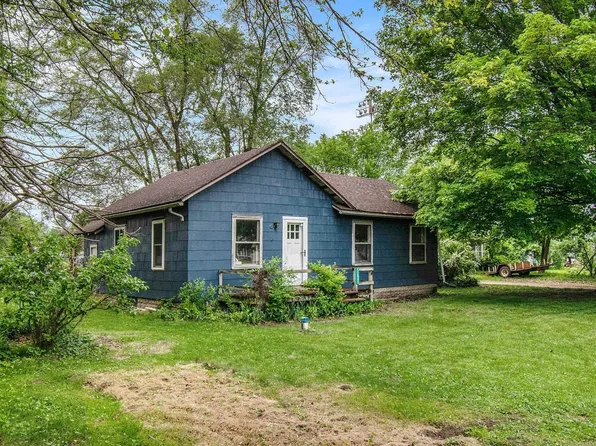 52805 Helmen Ave, South Bend, IN 46637