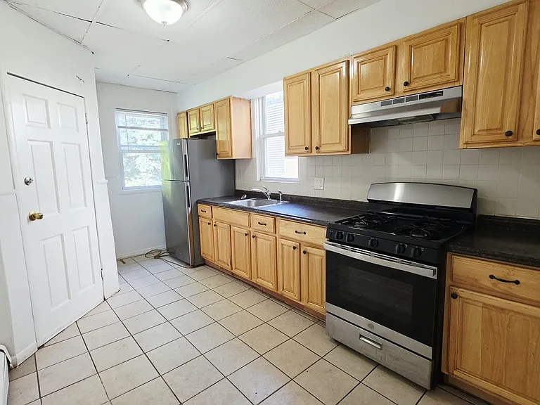 133 Boyd Ave #1C — Photo 1