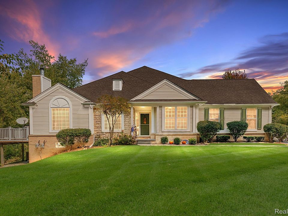 1st image of 5614 Heathland Cir