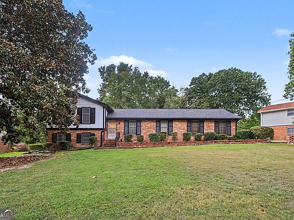 3rd image of 6547 Annette Ct