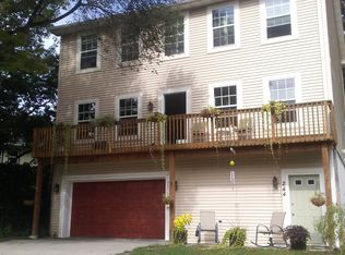 244 Pt Douglas Rd N, Saint Paul, MN 55106