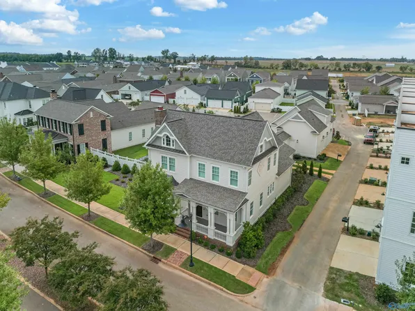 126 Oak Manor Ln, Madison, AL 35756