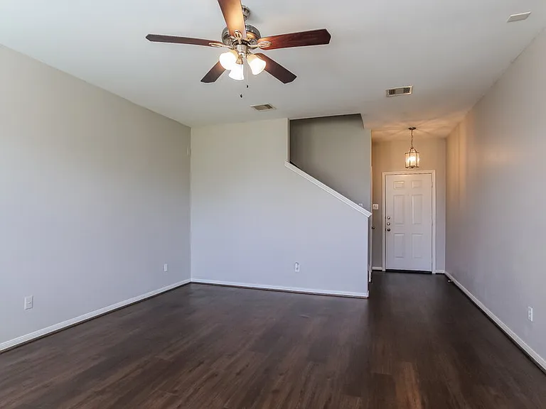 21835 Octavia Way — Photo 5