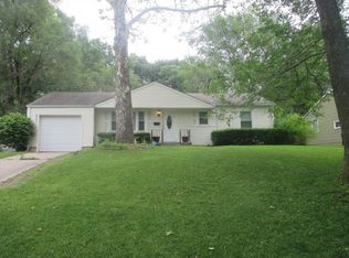 8005 Reeds Rd, Prairie Village, KS 66208