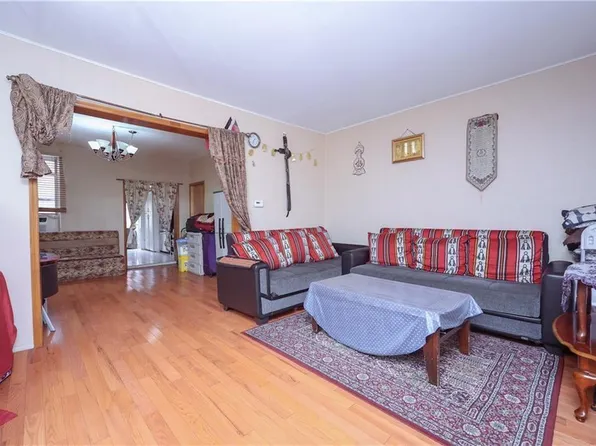 1722 70th Street image 13 of 28