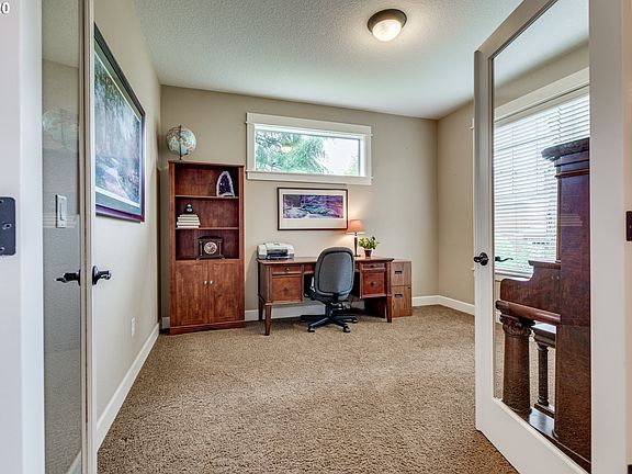 4th image of 13883 SW Braydon Ct