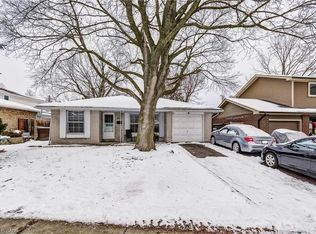 2145 Sandringham Dr, Burlington, ON L7P 1T8