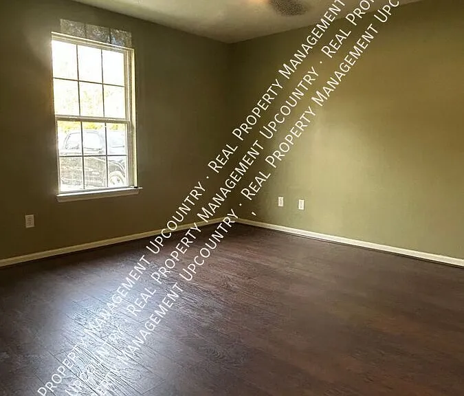 229 Lions Park Rd — Photo 6