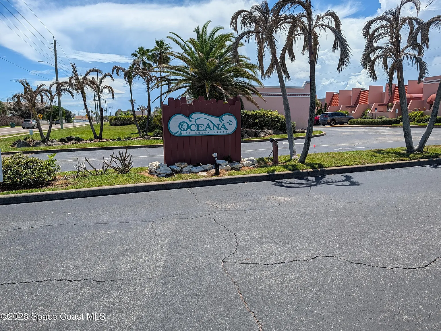 2 bed, 2.0 bath, 1092 sqft, $2,500 — Photo 2