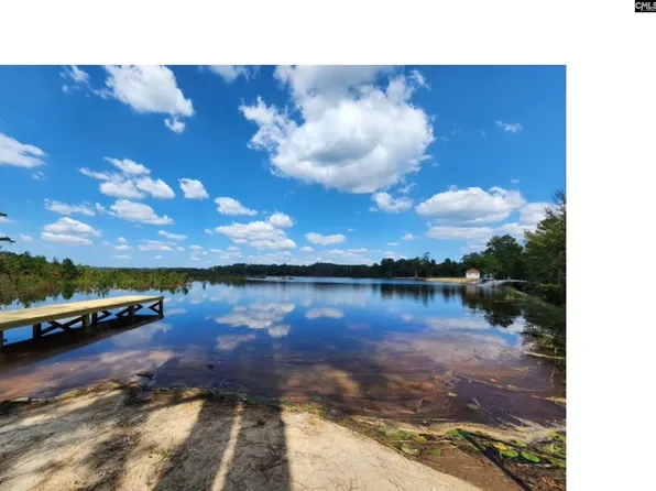 125 Meadow Ln, Eastover, SC 29044