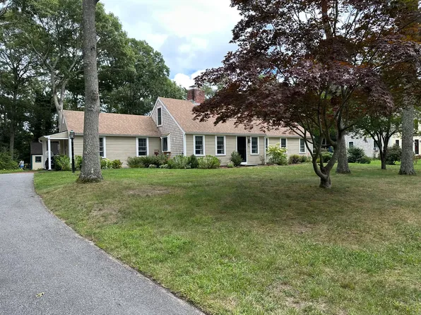 76 Blackthorn Road, Marstons Mills, MA 02648