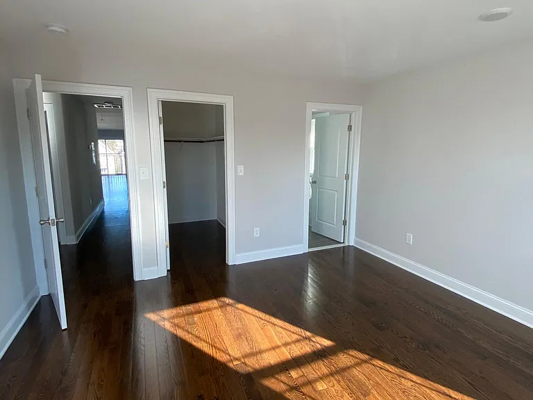 341 Washington Ave #2 — Photo 15