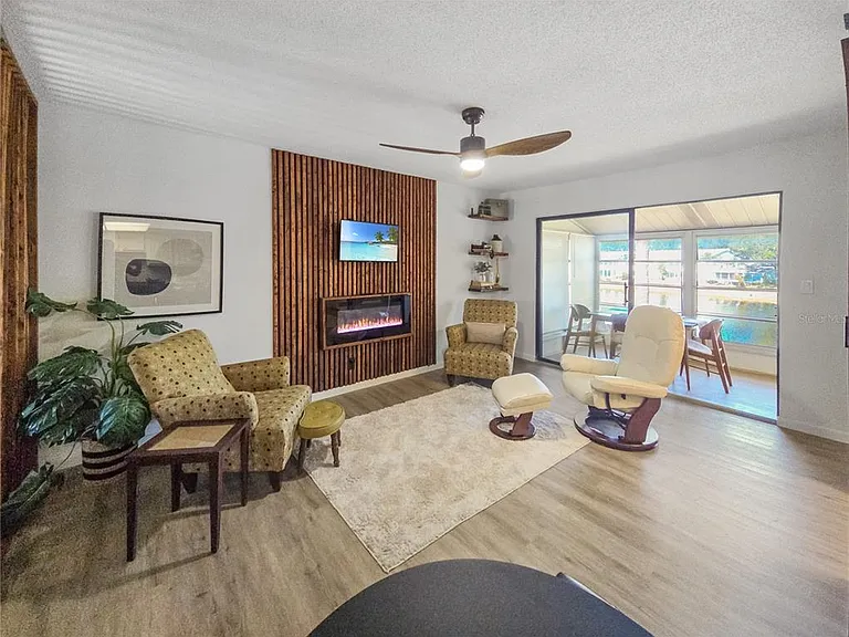 623 Midway Dr #B — Photo 6