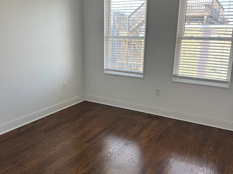 2112 E Fayette St — Photo 12