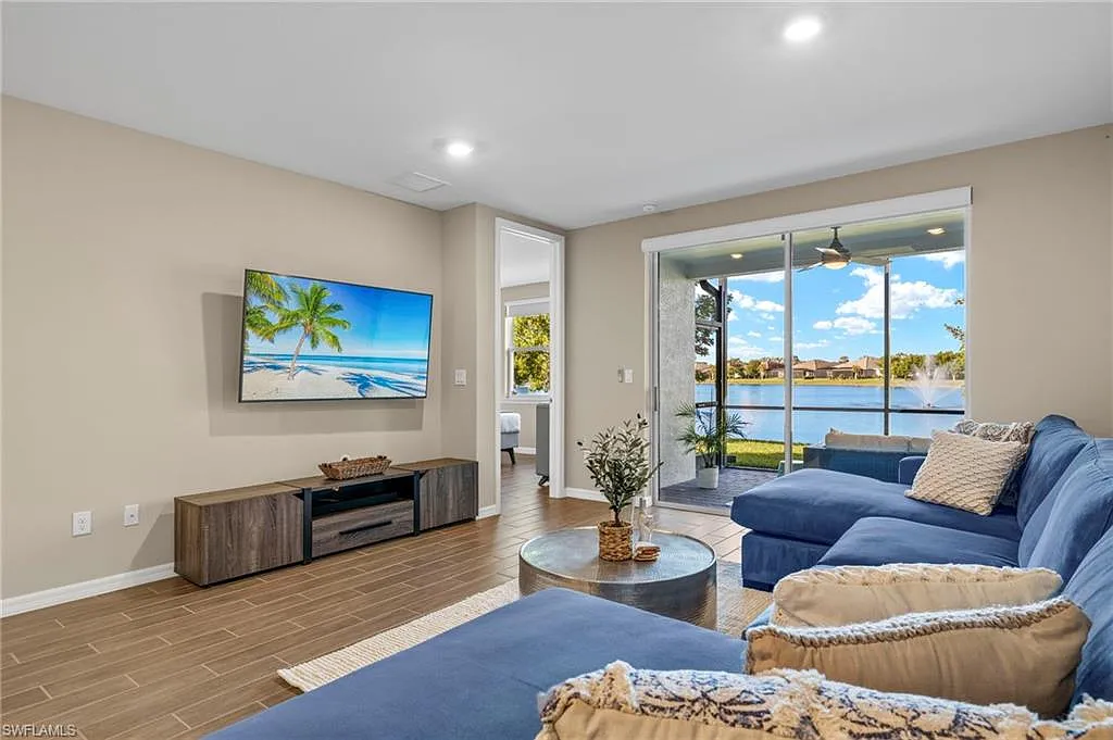 2 bed, 2.0 bath, 1519 sqft, $7,000 — Photo 2