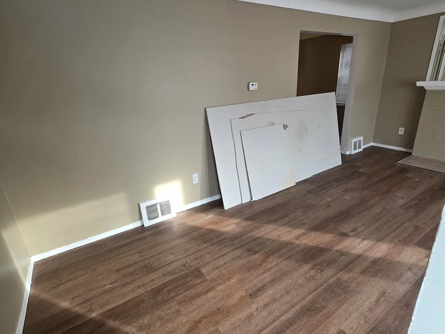 3 bed, 1.5 bath, 1213 sqft, $1,350 — Photo 4