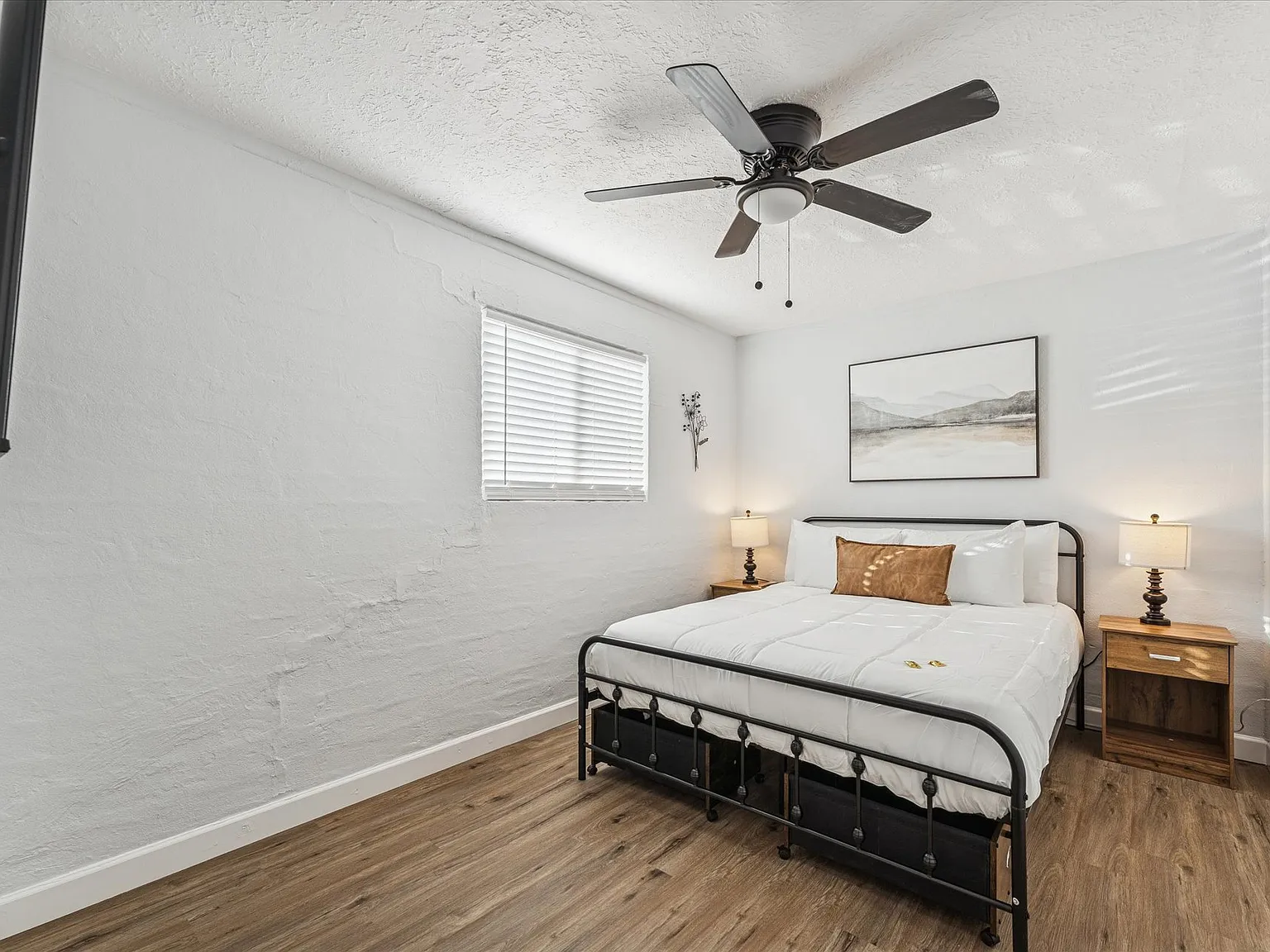 2 bed, 550 sqft, $2,300 — Photo 4