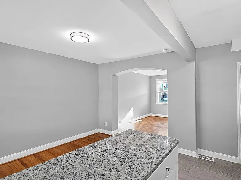 3425 Dunran Rd — Photo 9