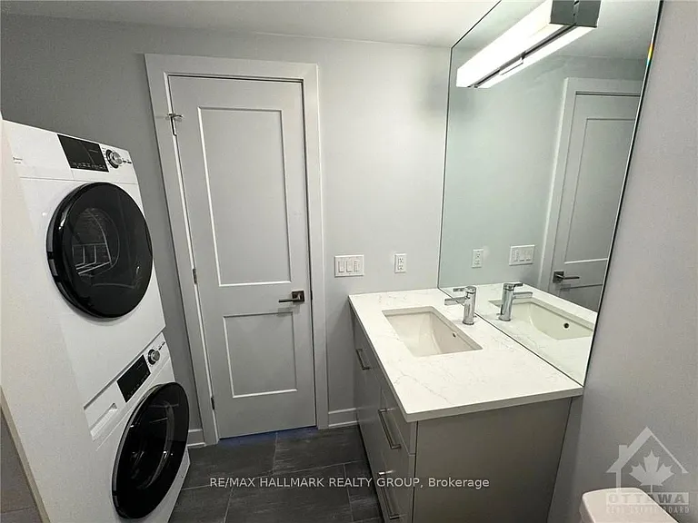 320 Mona Ave #B — Photo 17