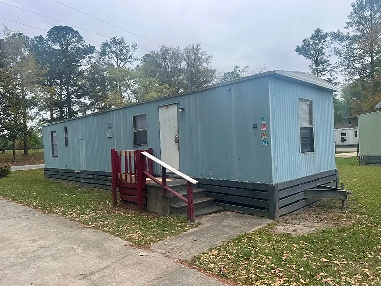 1219 W Oglethorpe Hwy — Photo 11