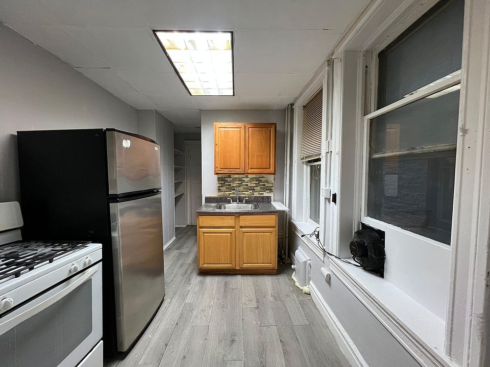 1st image of 104 Belmont Ave #3E