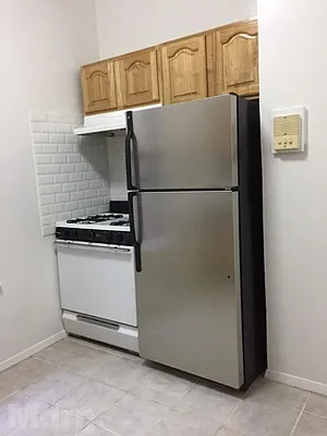 Rented by Mdrn Residential | media 27