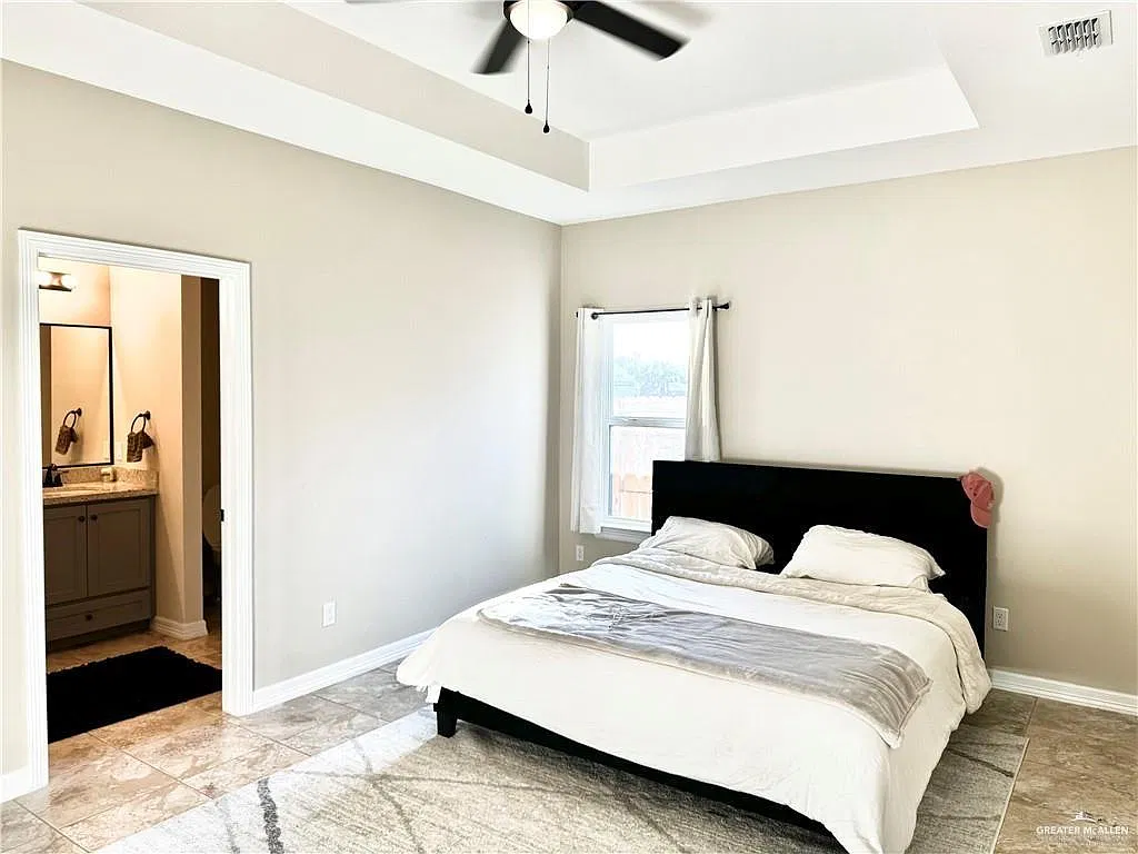 3 bed, 2.0 bath, 1558 sqft, $2,150 — Photo 4
