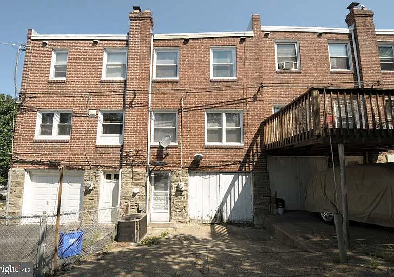 324 Dawson St — Photo 15